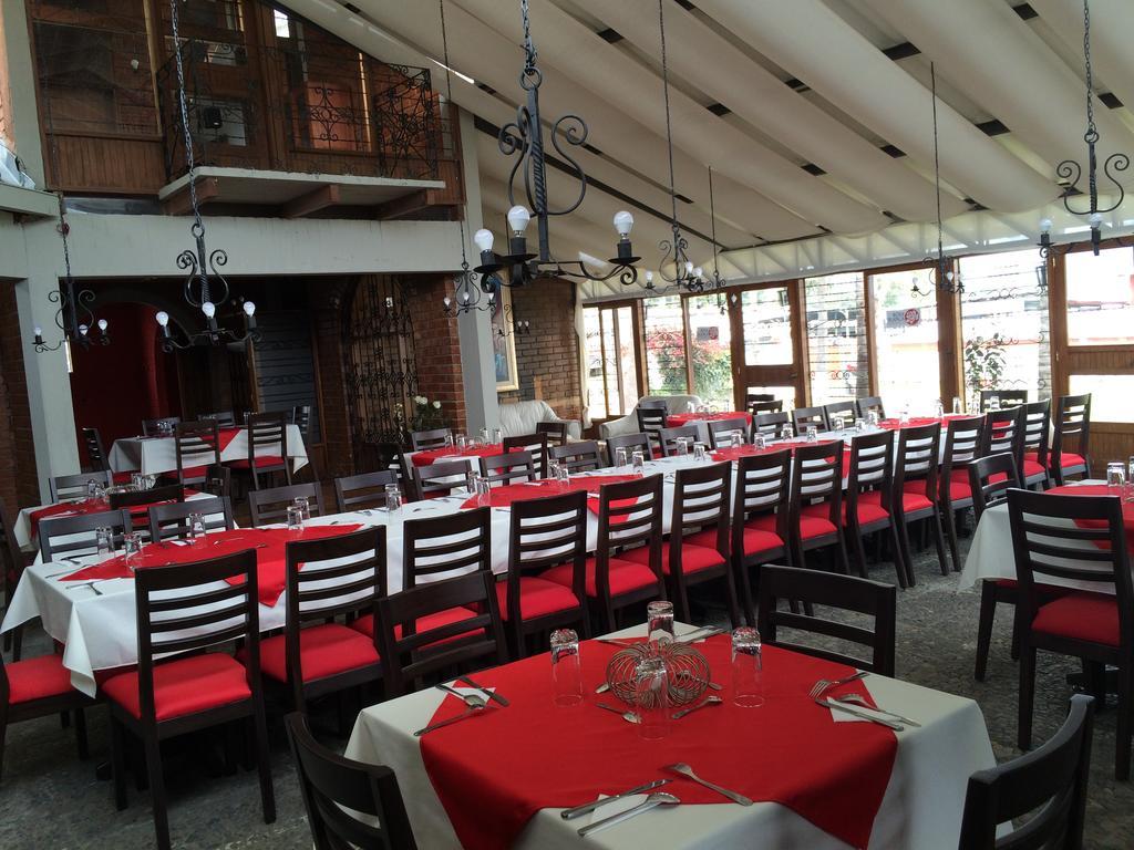 Hosteria Rosa Blanca Puembo Exterior foto